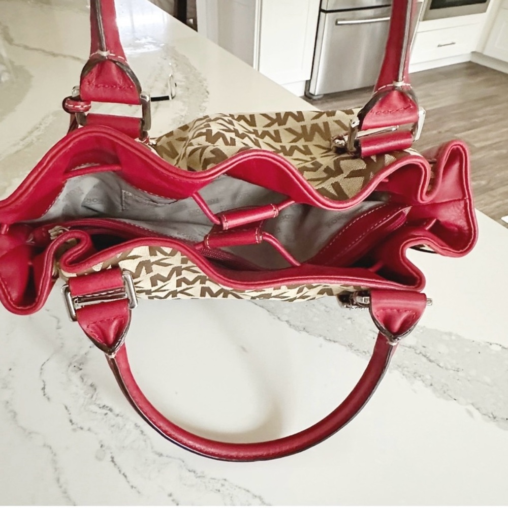 Michael Kors Brookville Tote - Picture 9 of 13